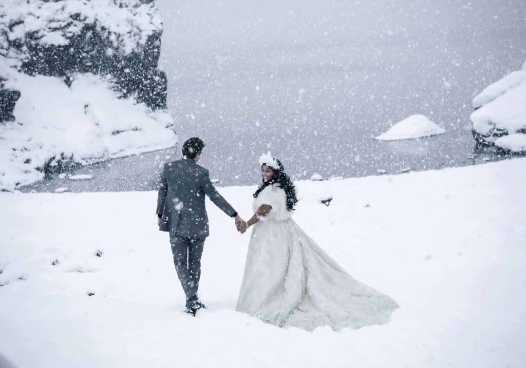 A winter wedding photoshoot in Iceland.