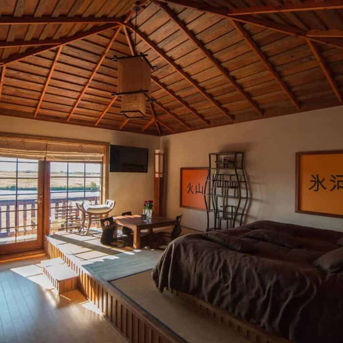 Hotel Rangá's Asia Suite with decor and artwork from Japan.