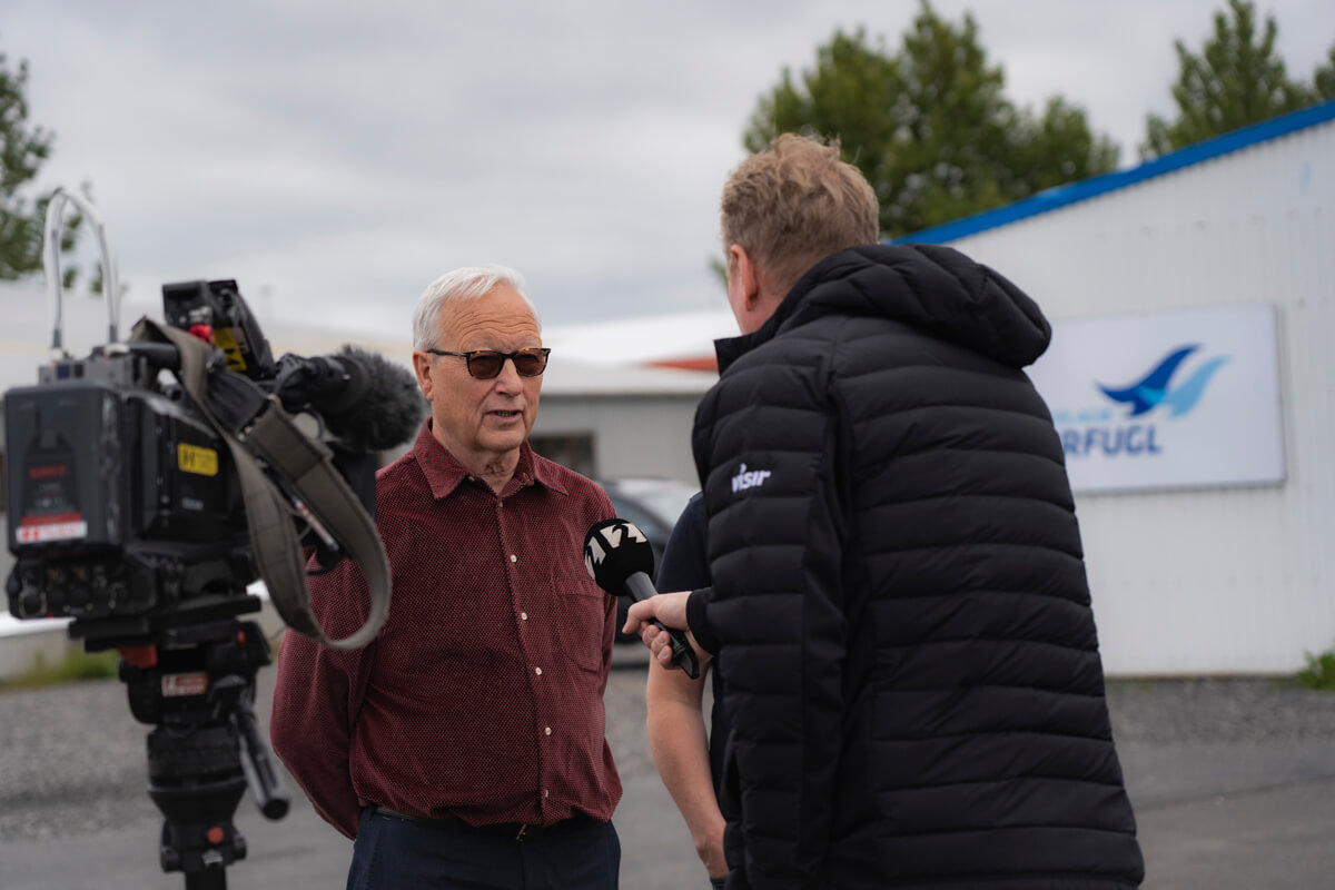 Friðrik Pálsson talks to the press about Iceland's first electric aircraft