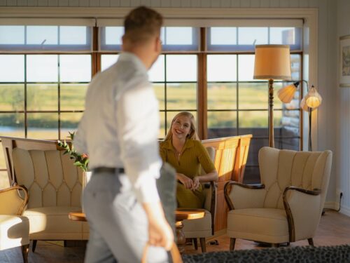 Guests sit in Hotel Rangá's luxury Icelandic Suite.